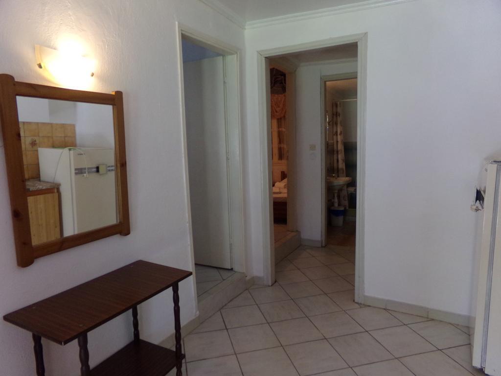Apartment Karapataki *